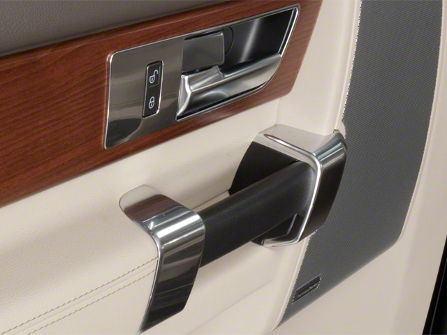 2012 Land Rover LR4 LUX