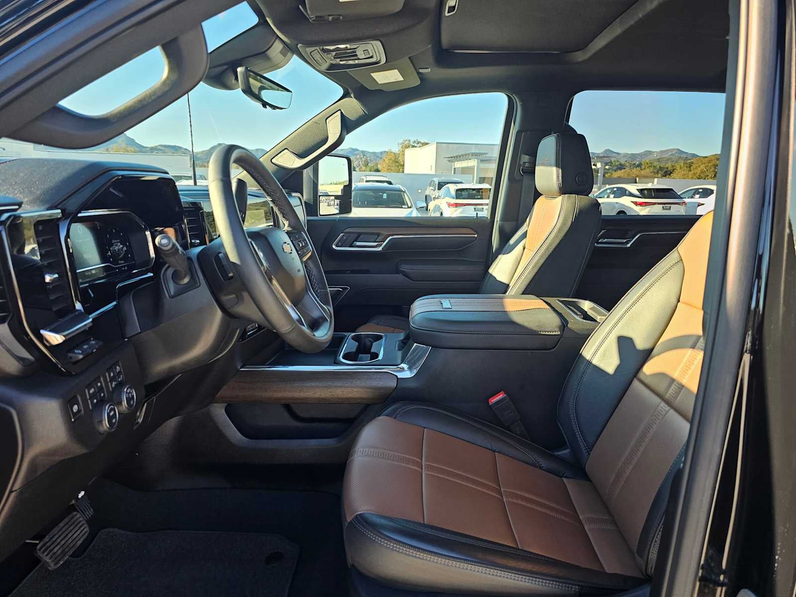 2025 Chevrolet Silverado 3500 HD High Country