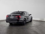 2017 Volkswagen Passat R-Line w/Comfort Pkg