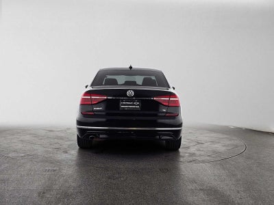 2017 Volkswagen Passat R-Line w/Comfort Pkg