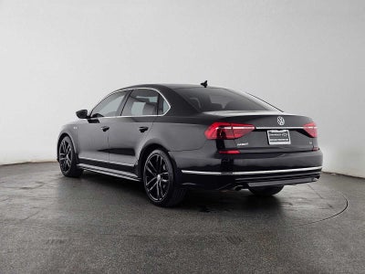 2017 Volkswagen Passat R-Line w/Comfort Pkg
