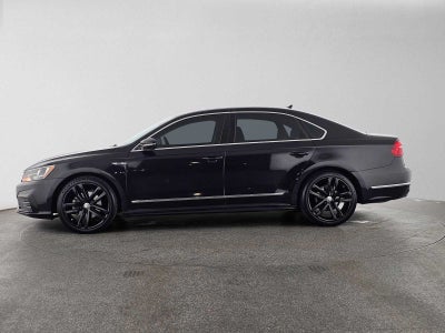 2017 Volkswagen Passat R-Line w/Comfort Pkg