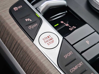 2025 BMW 3 Series 330i