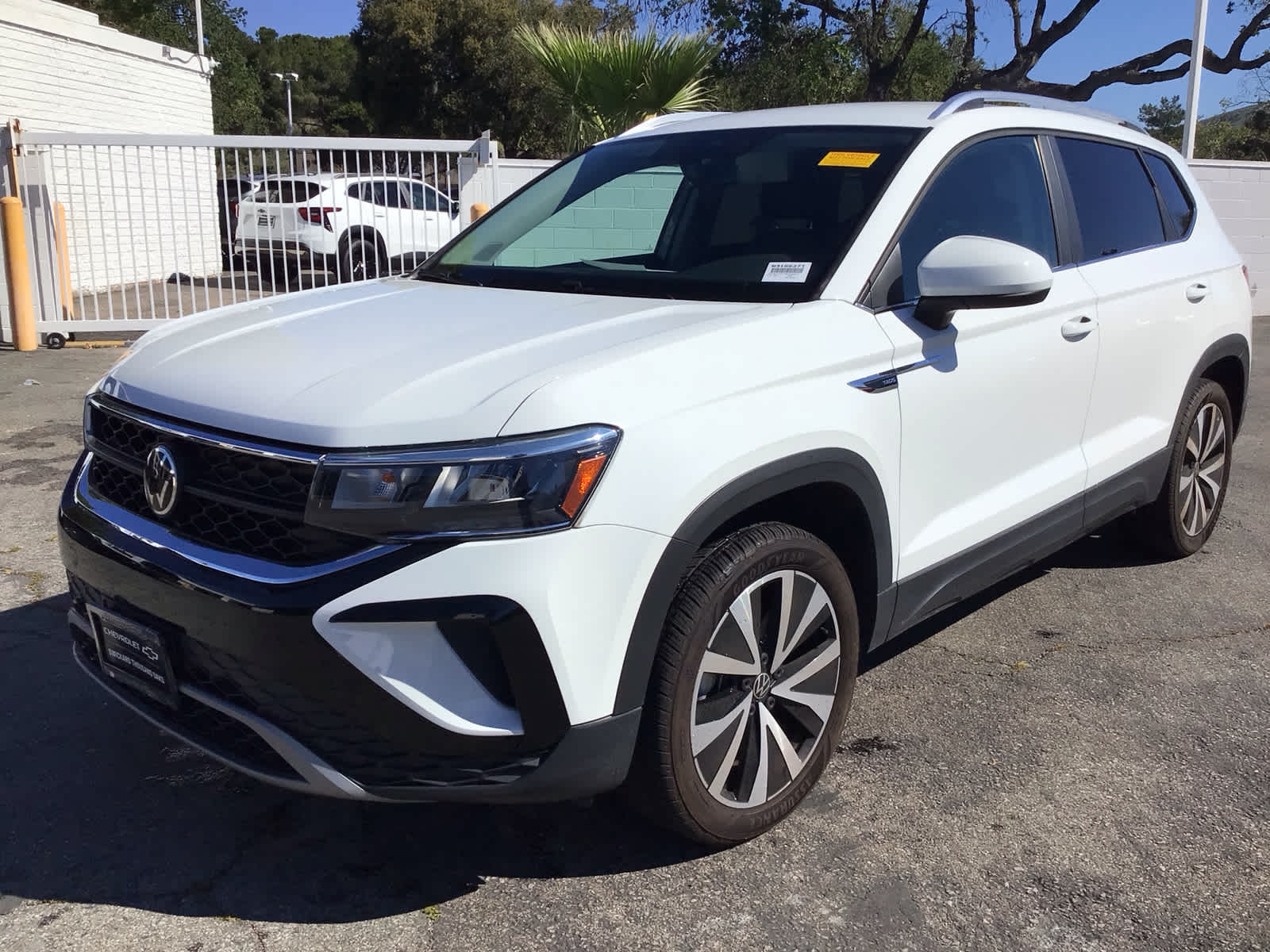 2023 Volkswagen Taos SE