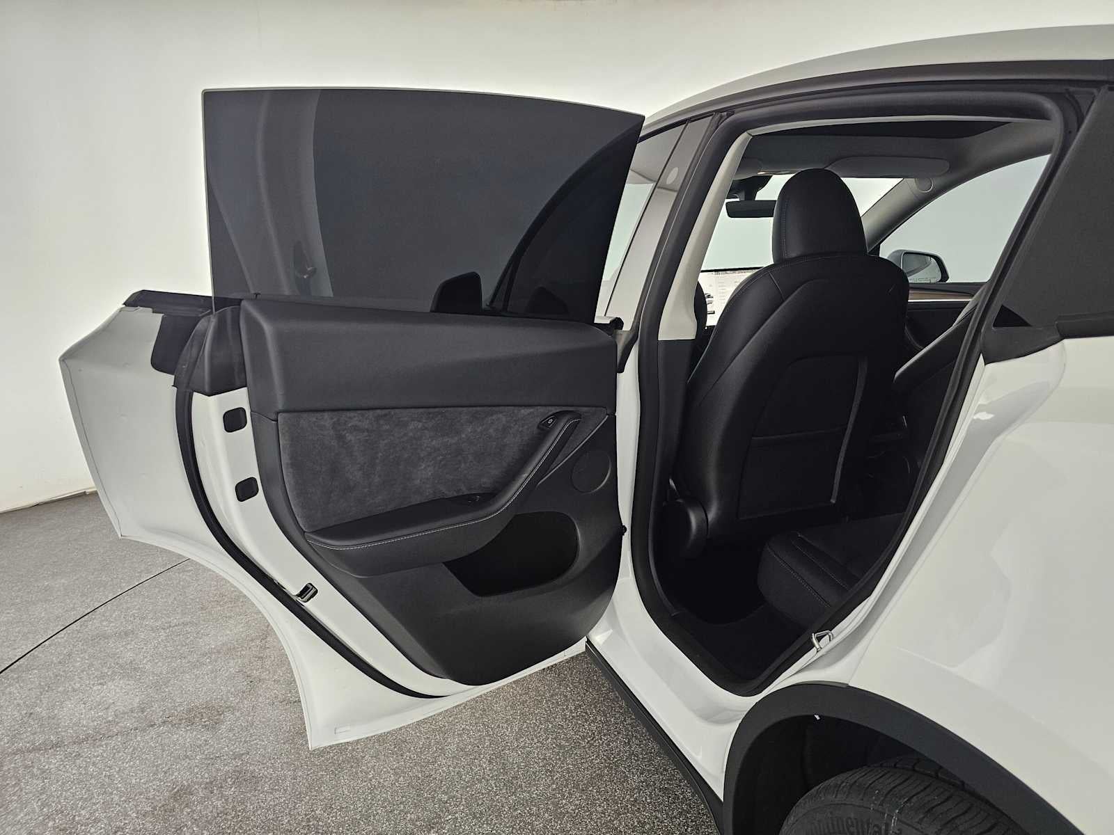 2025 Tesla Model Y Long Range