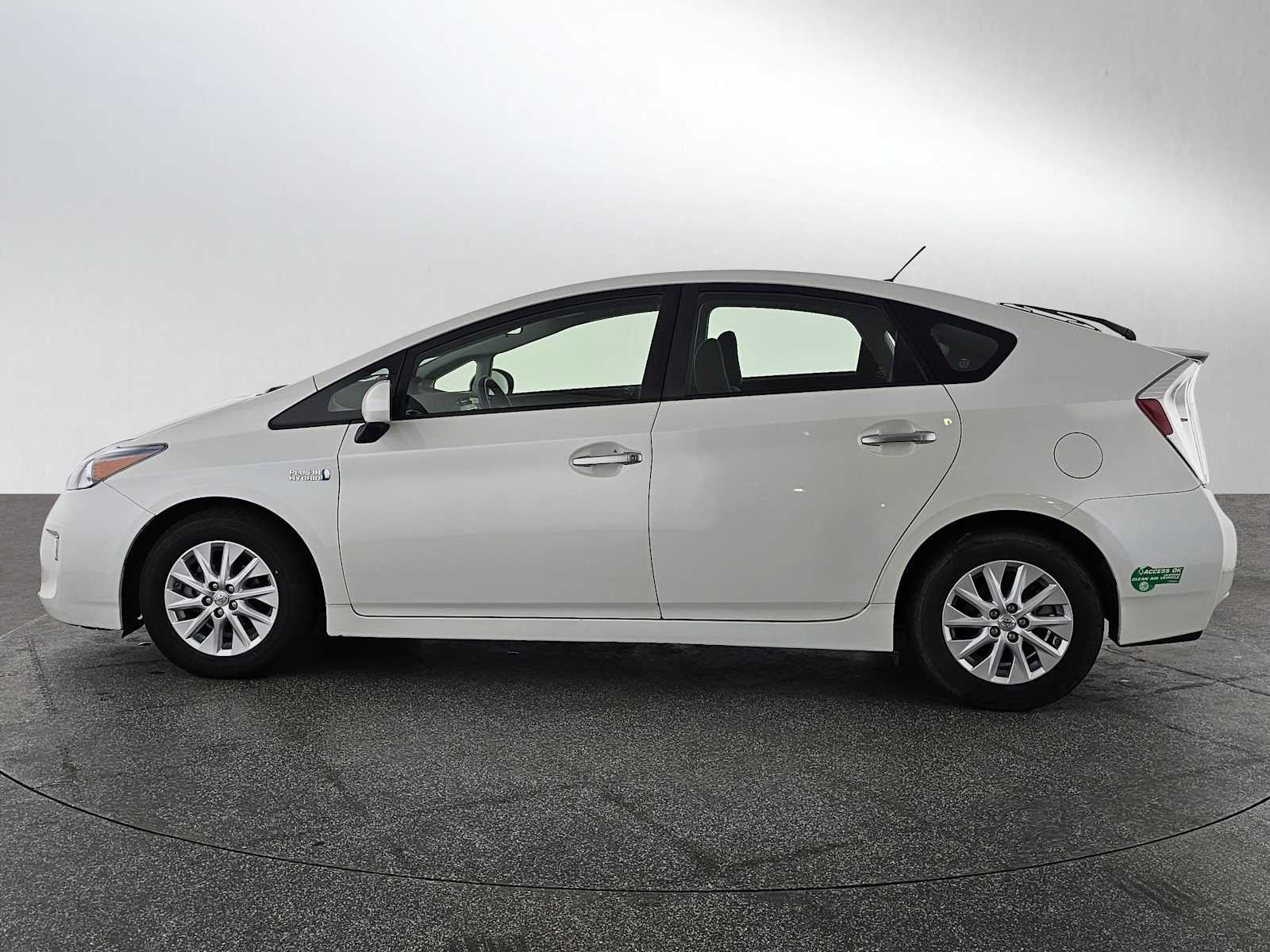 2012 Toyota Prius Plug-In 5DR HB
