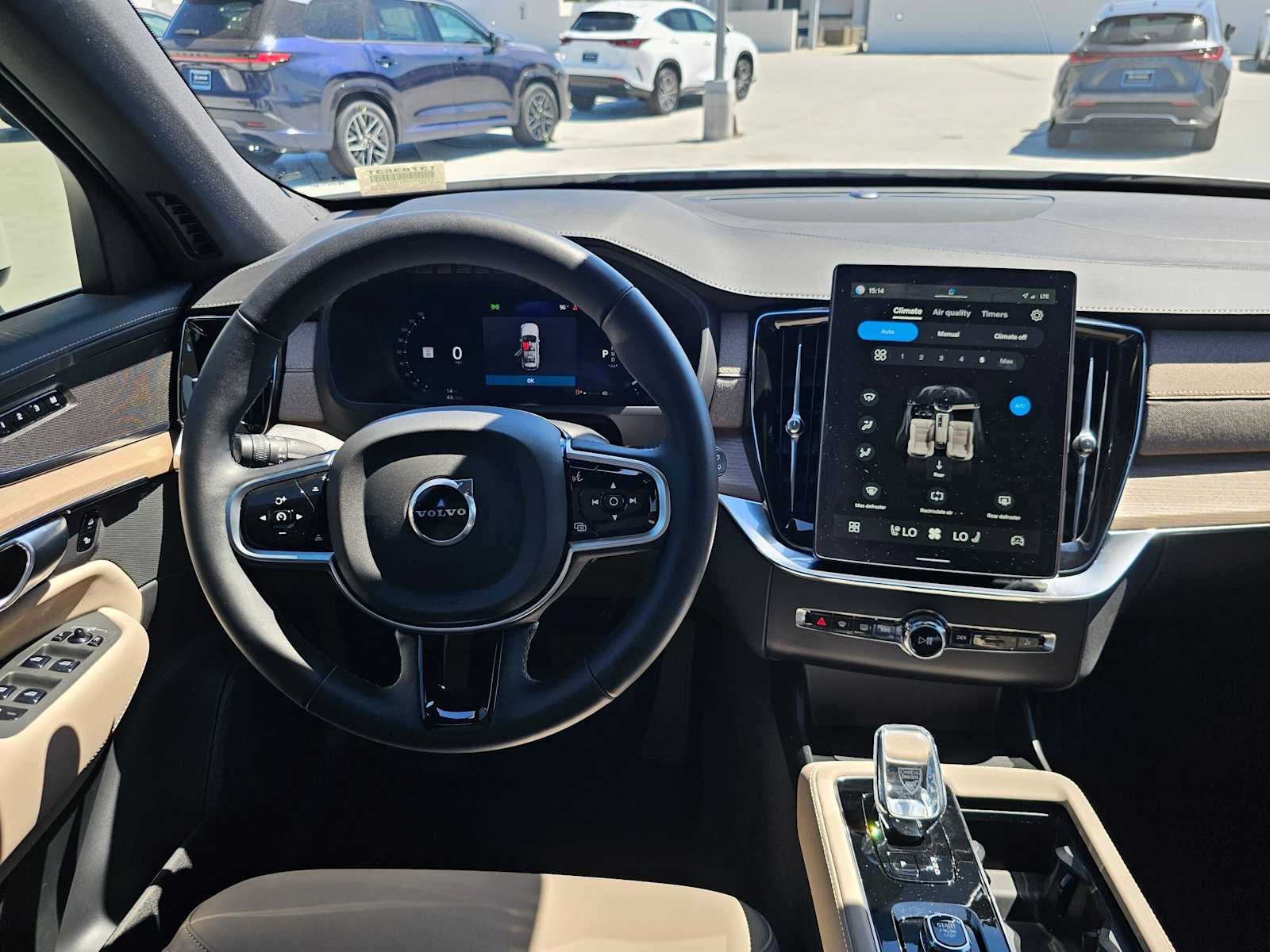 2025 Volvo XC90 Core