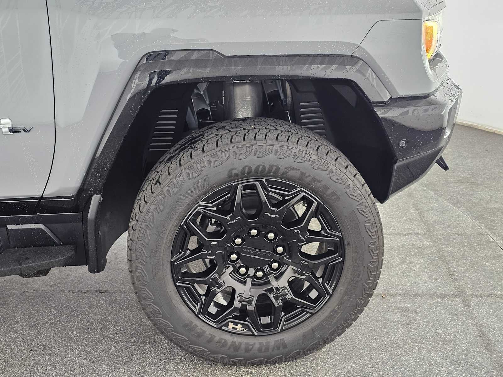 2026 GMC HUMMER EV SUV 2X