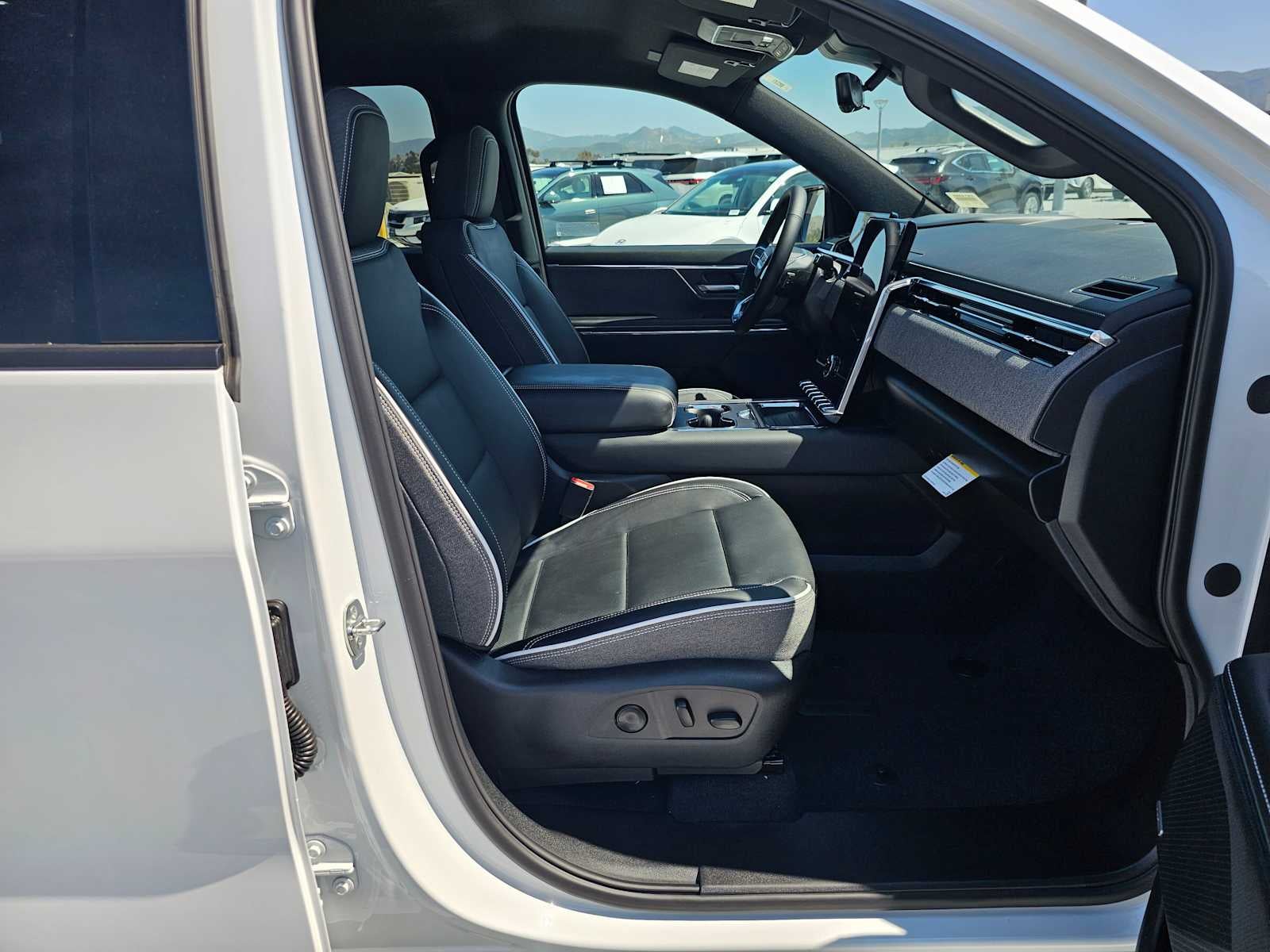 2026 GMC Sierra EV Elevation - Photo 10