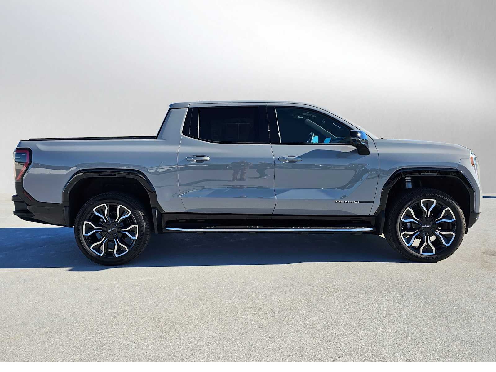 2024 GMC Sierra EV Denali Edition 1