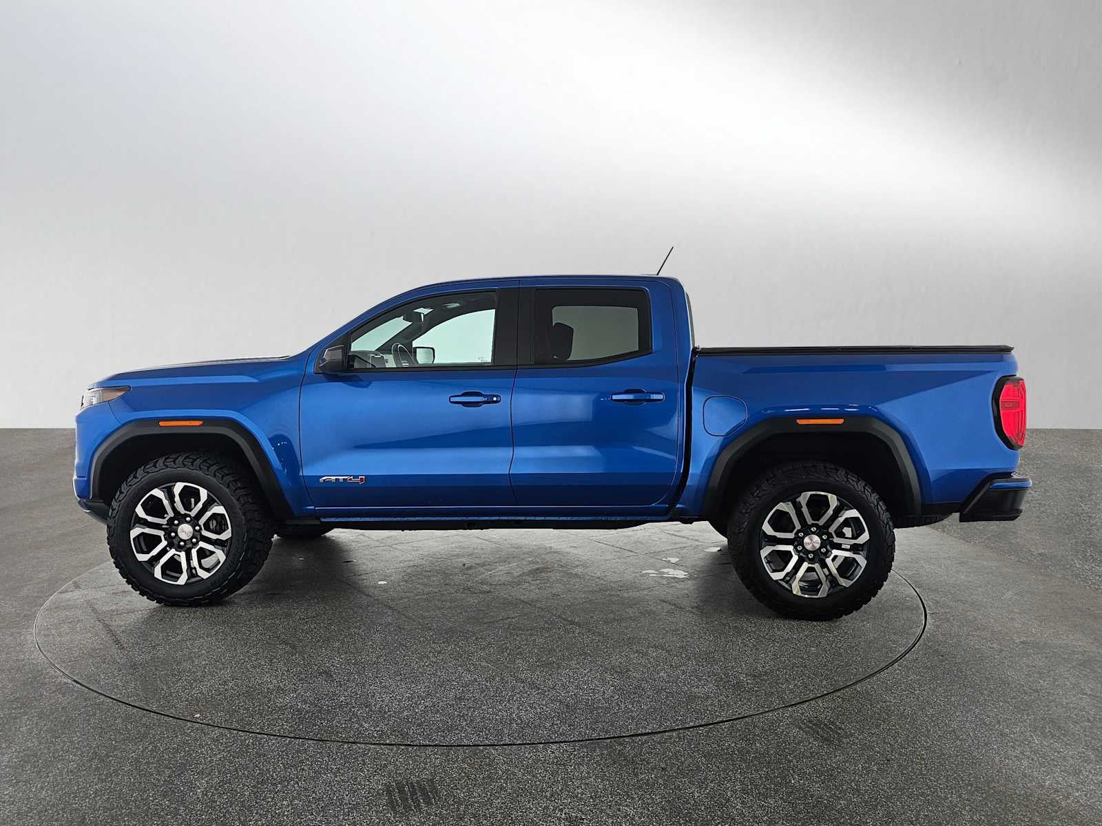 2023 GMC Canyon AT4