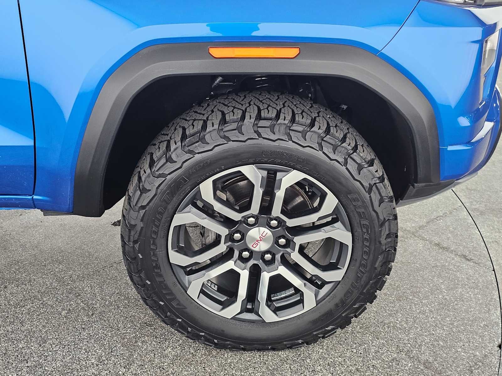 2023 GMC Canyon AT4