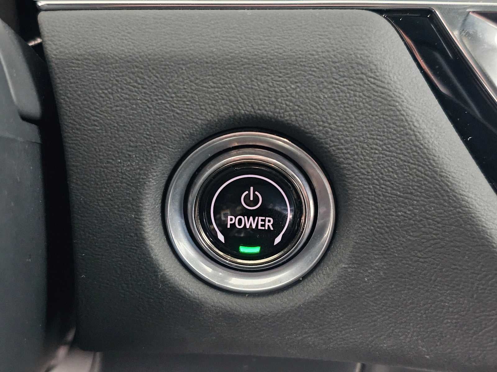 2025 Cadillac LYRIQ Luxury 1