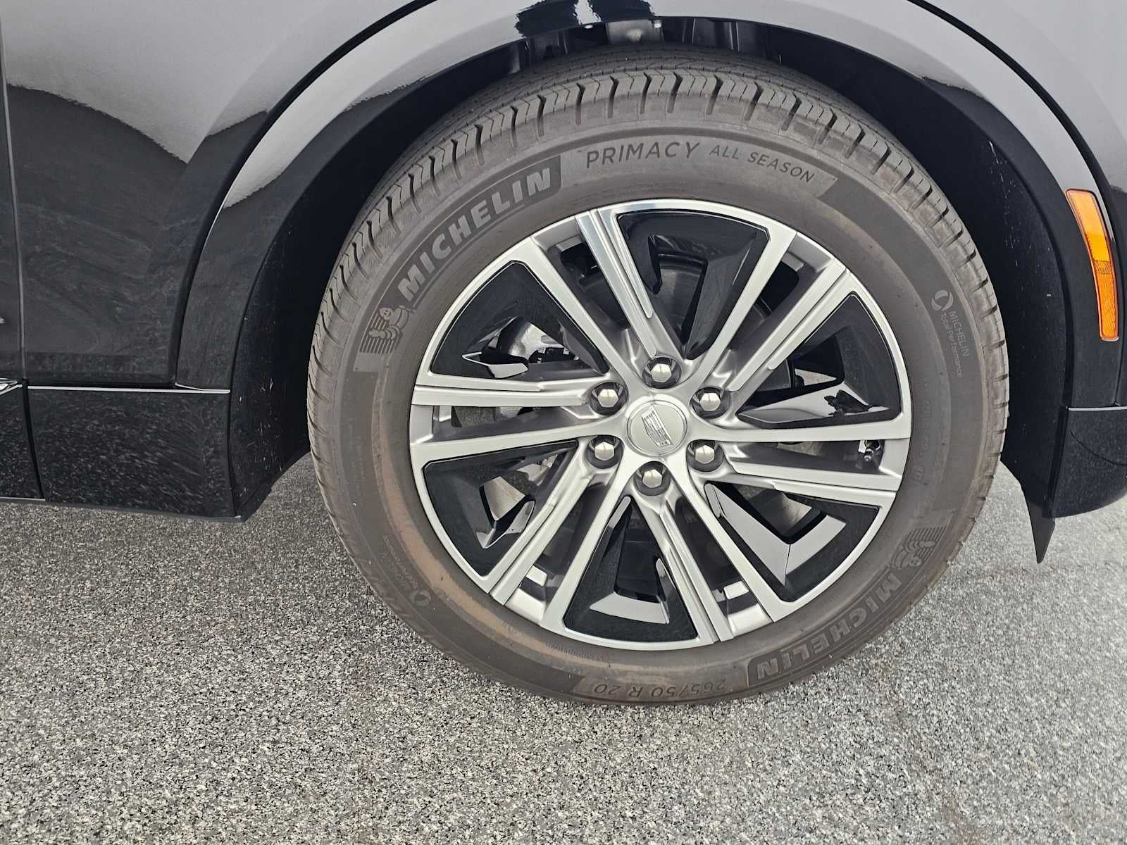 2025 Cadillac LYRIQ Luxury 1