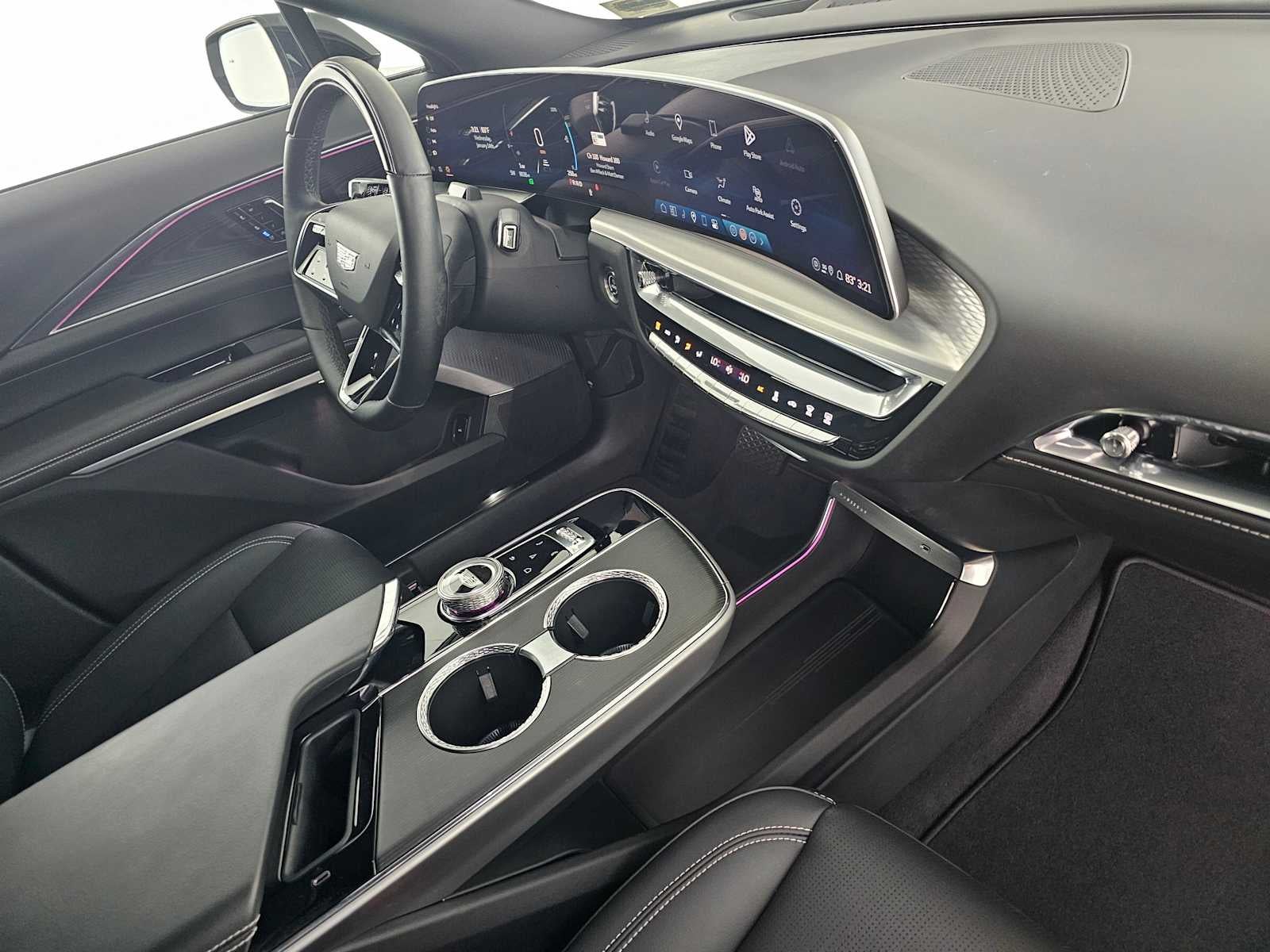 2024 Cadillac LYRIQ Sport 3