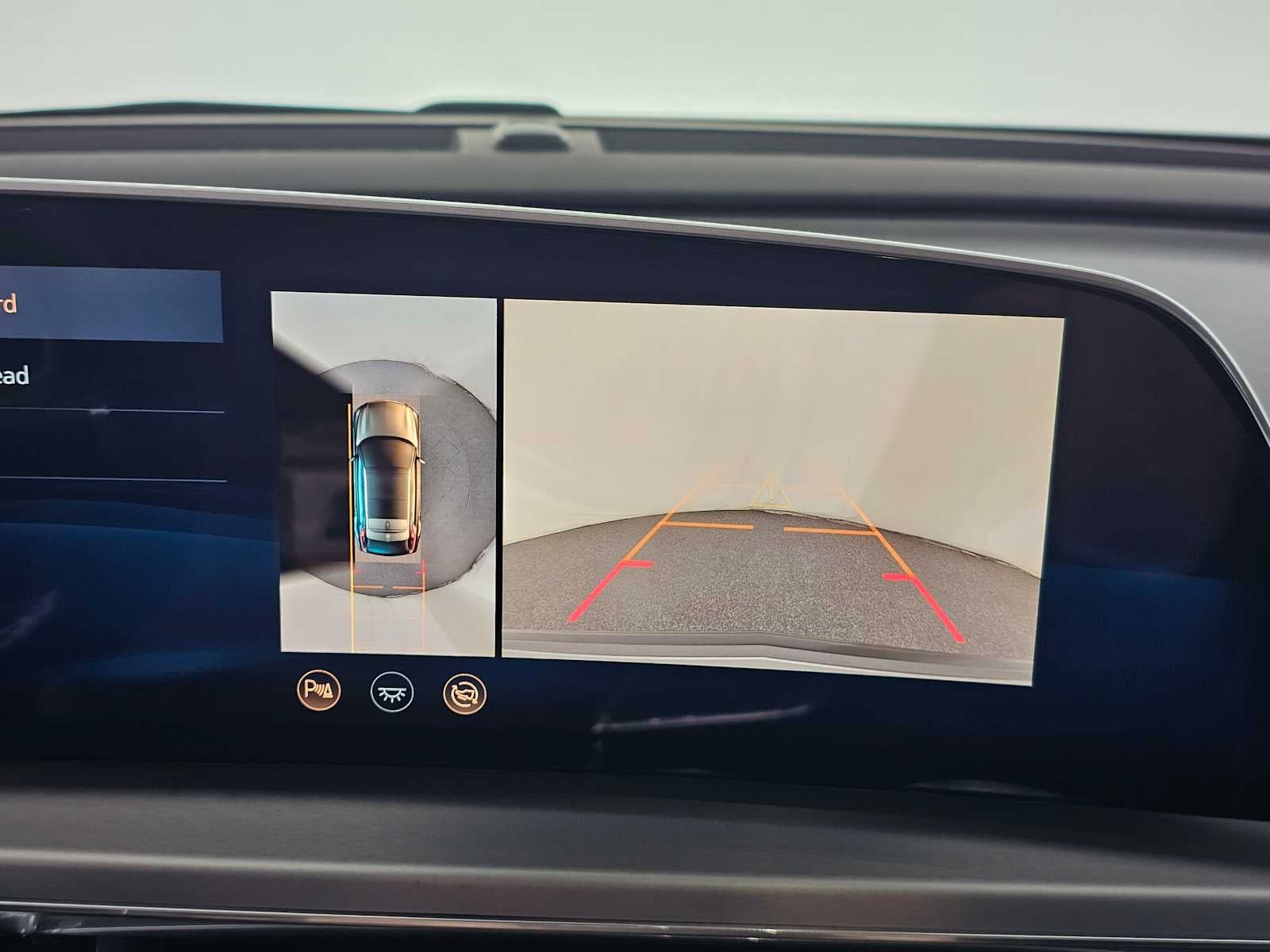 2024 Cadillac LYRIQ Sport 3