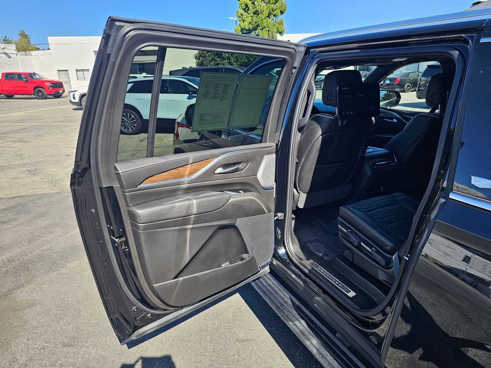 2024 Cadillac Escalade ESV Premium Luxury Platinum