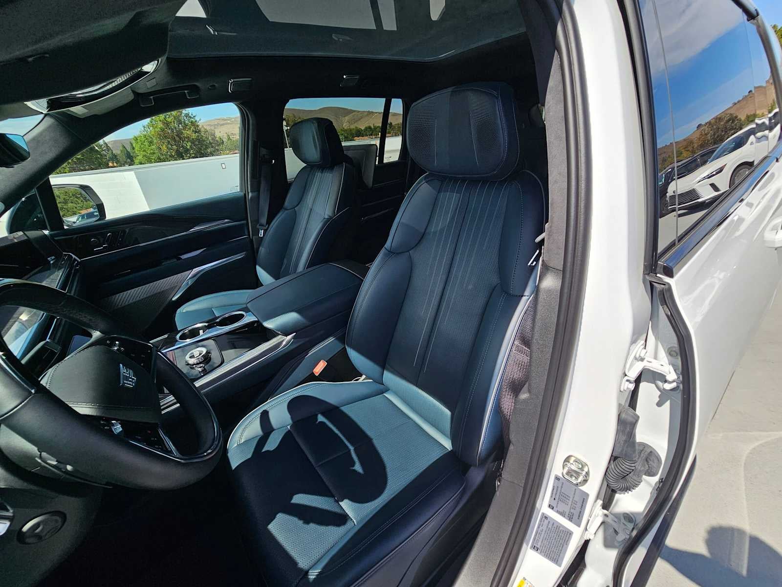 2025 Cadillac ESCALADE IQ Sport 2