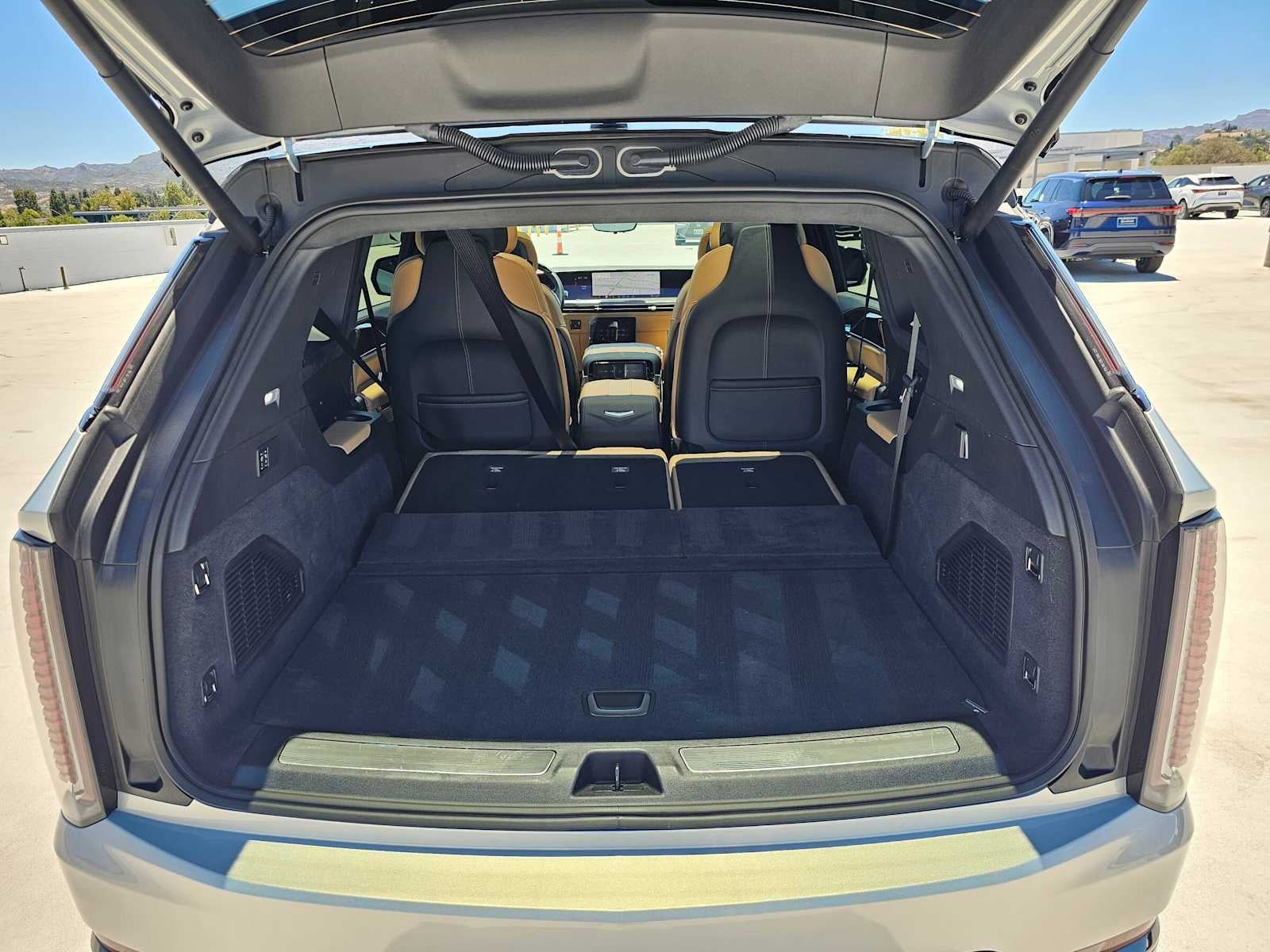 2025 Cadillac ESCALADE IQ Sport 2