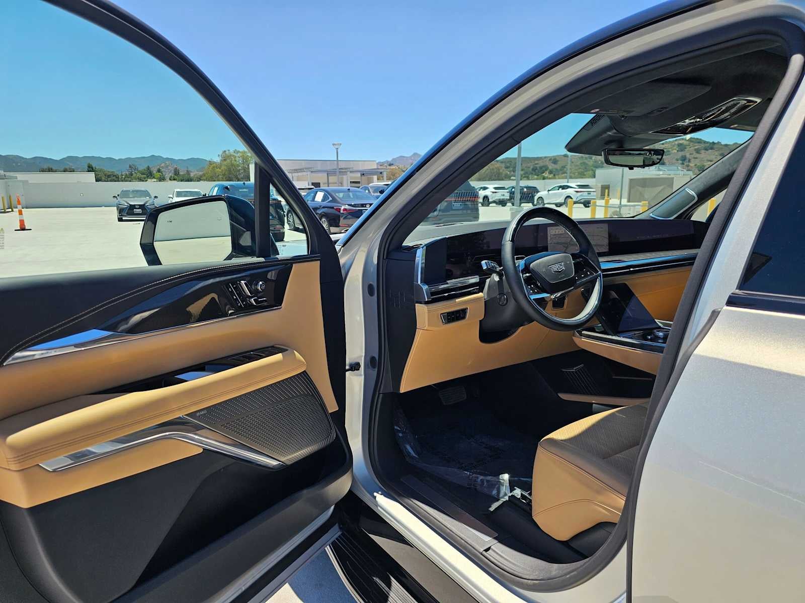 2025 Cadillac ESCALADE IQ Sport 2