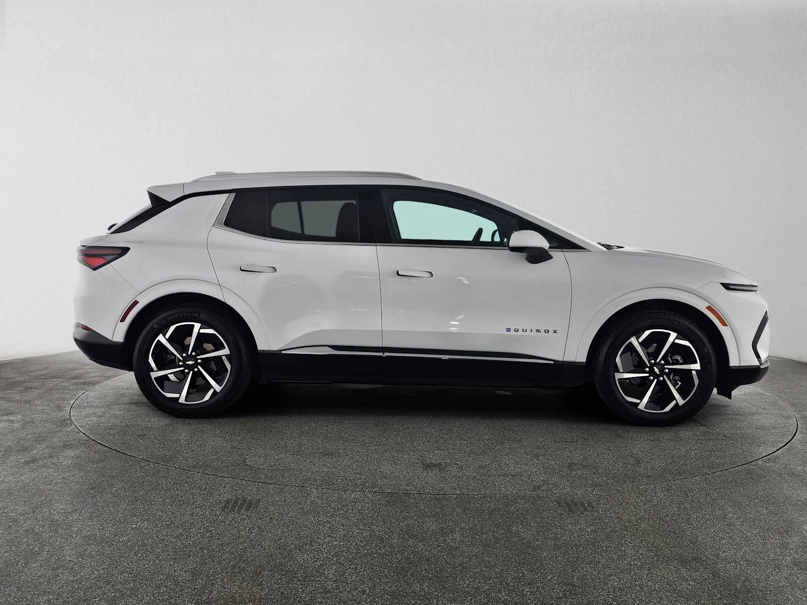 Used 2024 Chevrolet Equinox EV LT with VIN 3GN7DLRP7RS266942 for sale in Westlake Village, CA