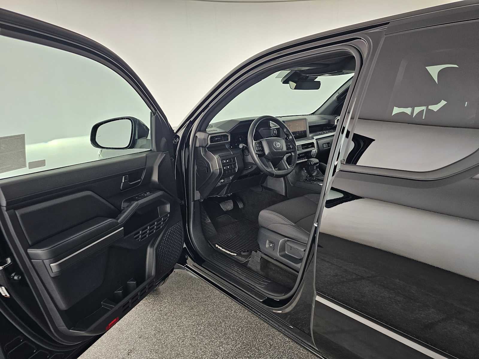 2025 Toyota Tacoma 2WD SR5