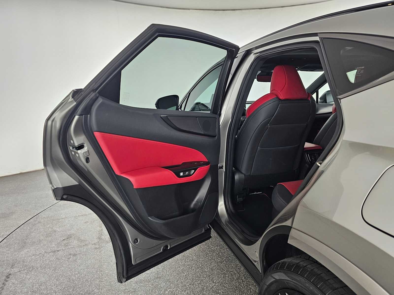2024 Lexus NX NX 450h+ F SPORT Handling