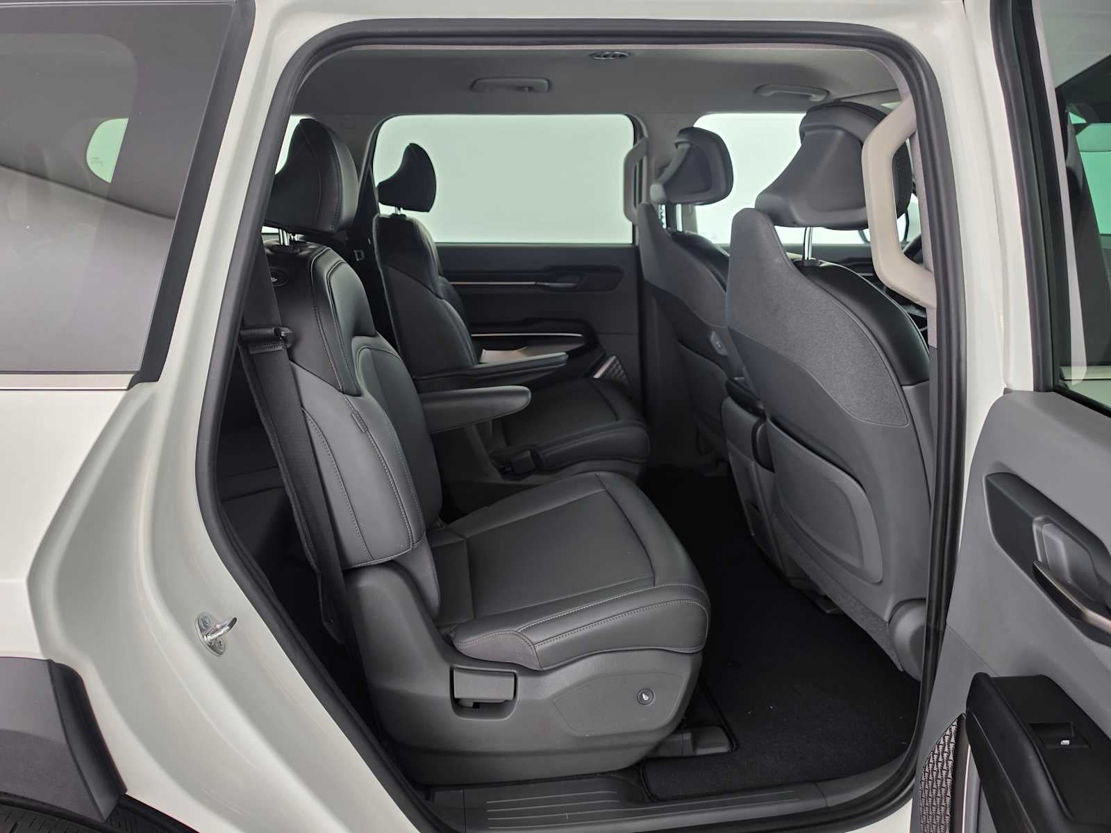 2024 Kia EV9 Light Long Range