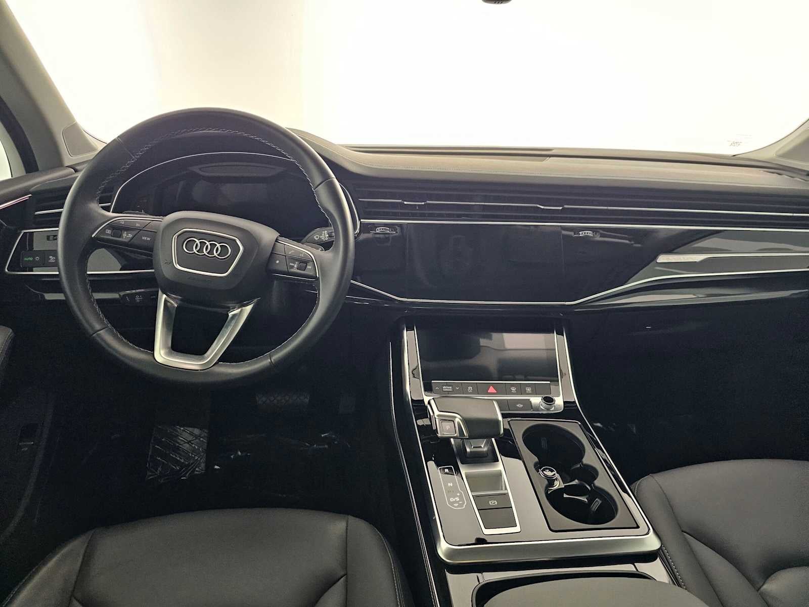 2025 Audi Q7 Premium Plus