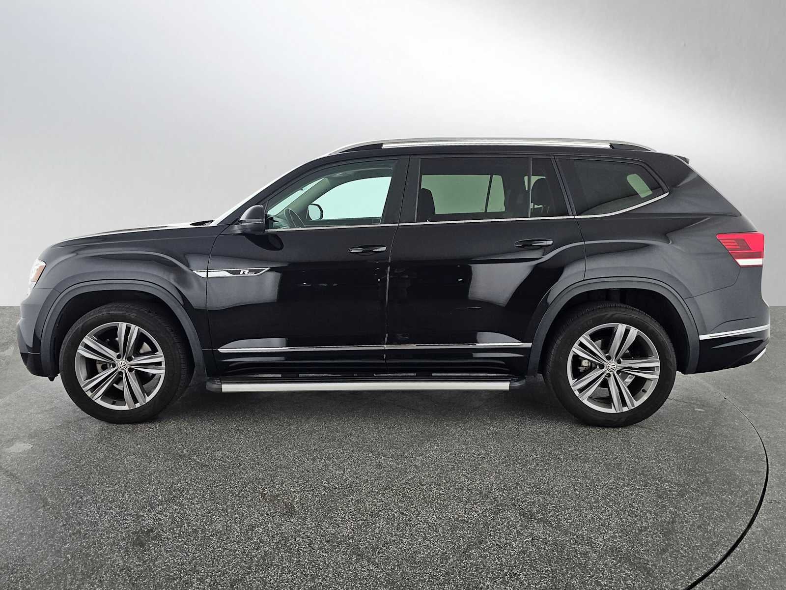 2019 Volkswagen Atlas 3.6L V6 SE w/Technology R-Line
