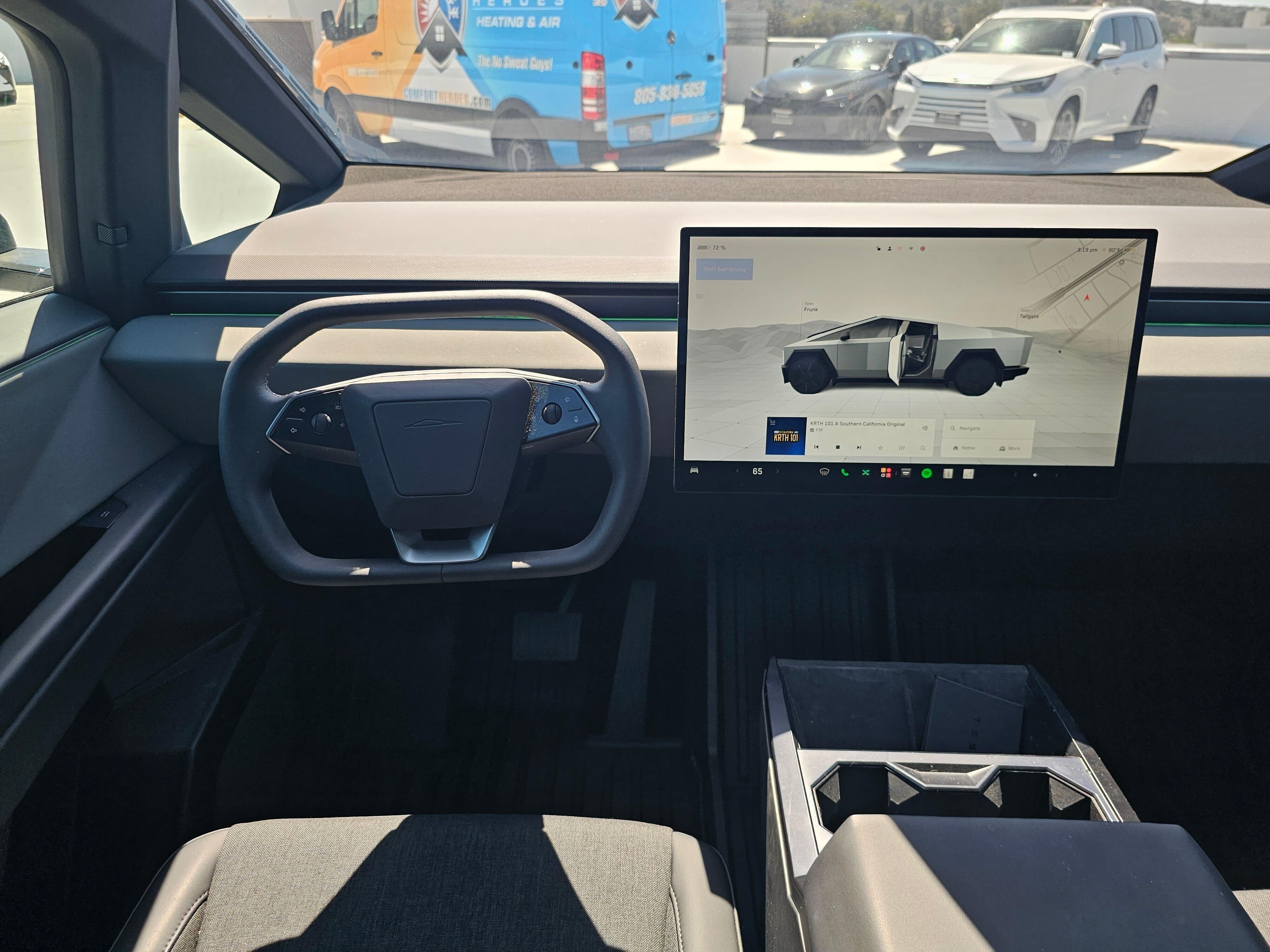 2026 Tesla CYBERTRUCK LONG RANGE