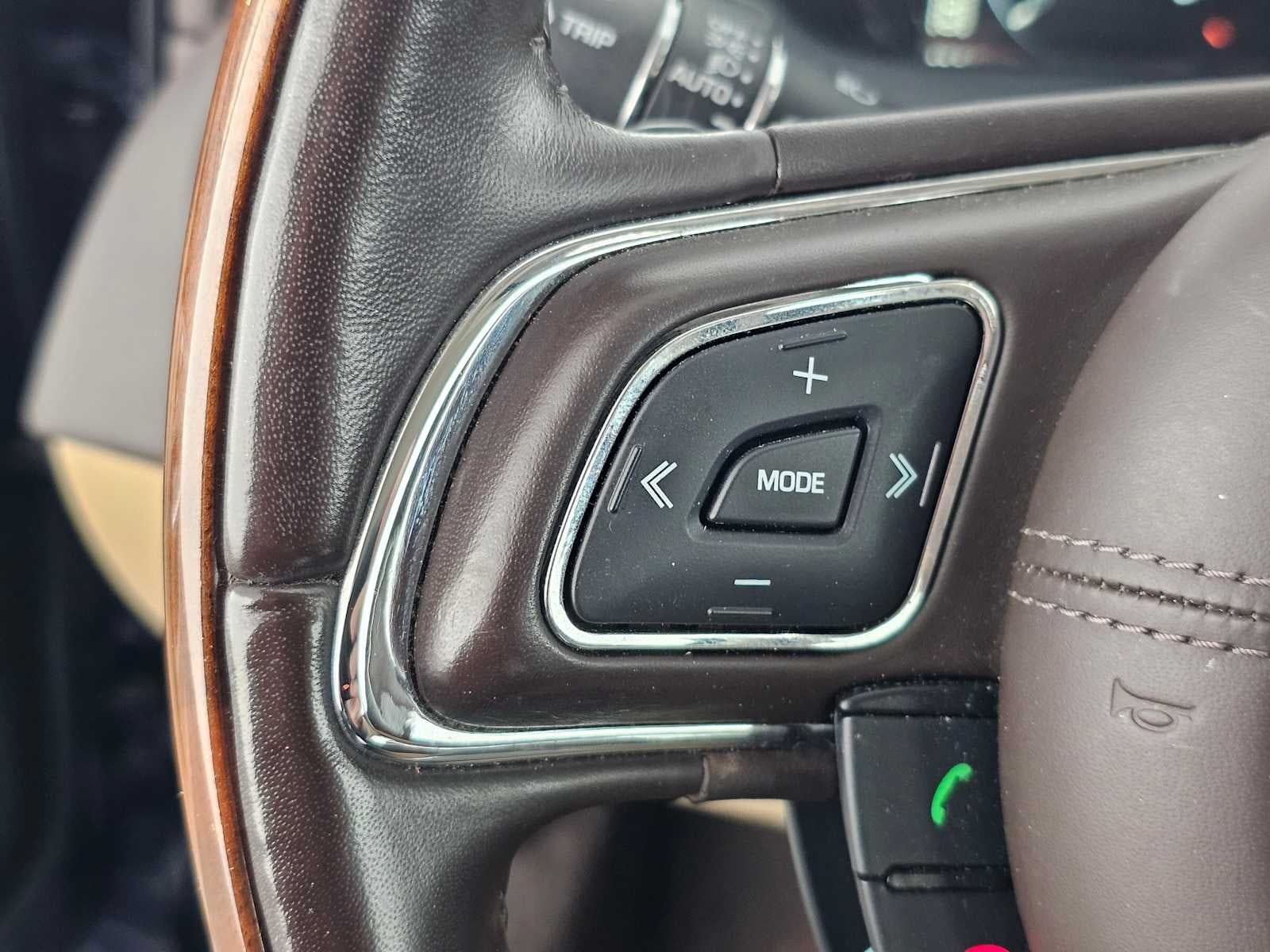 2019 Jaguar XJ XJ R-Sport