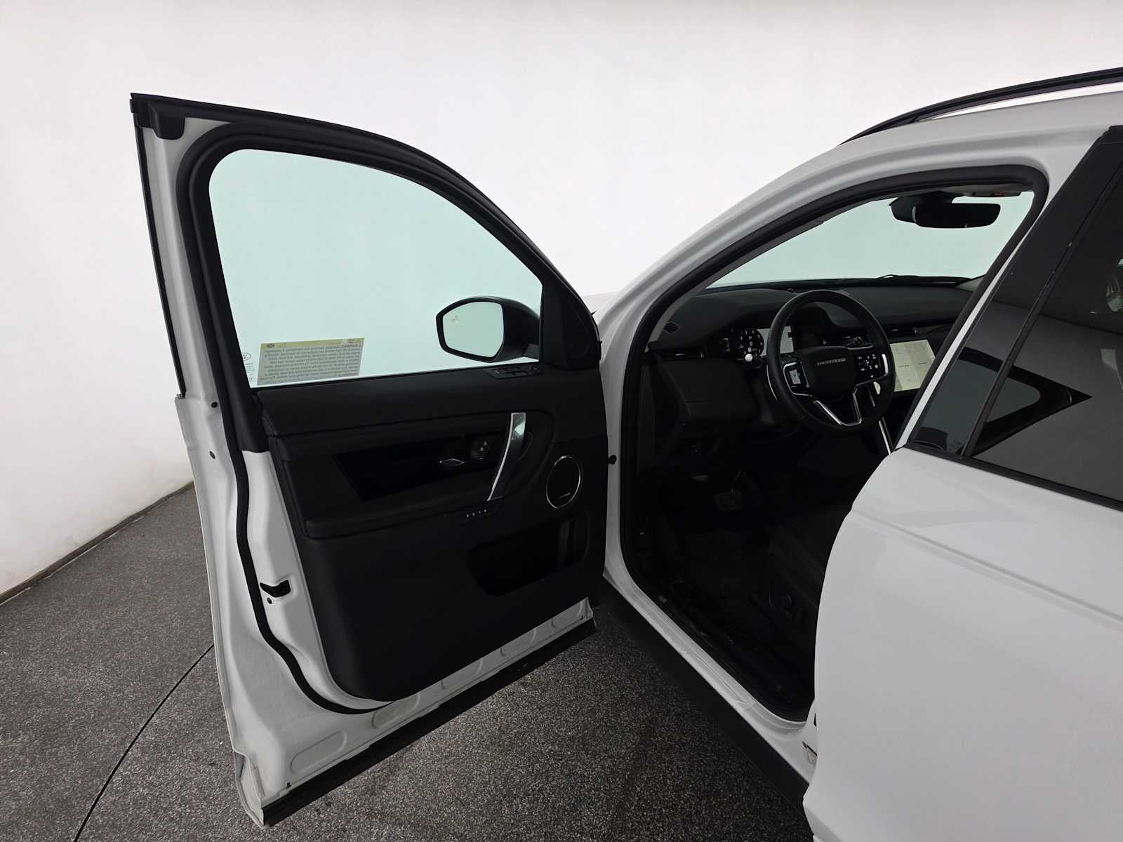 2025 Land Rover Discovery Sport S