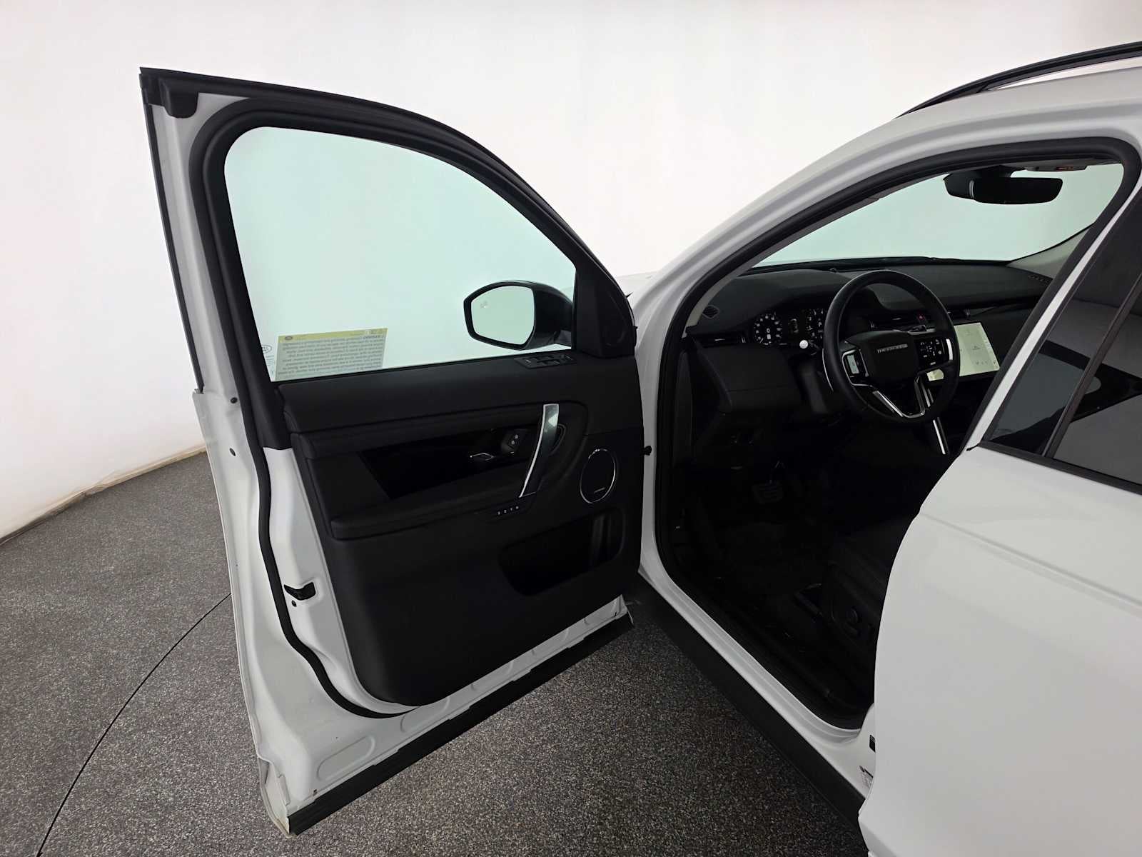 2025 Land Rover Discovery Sport S