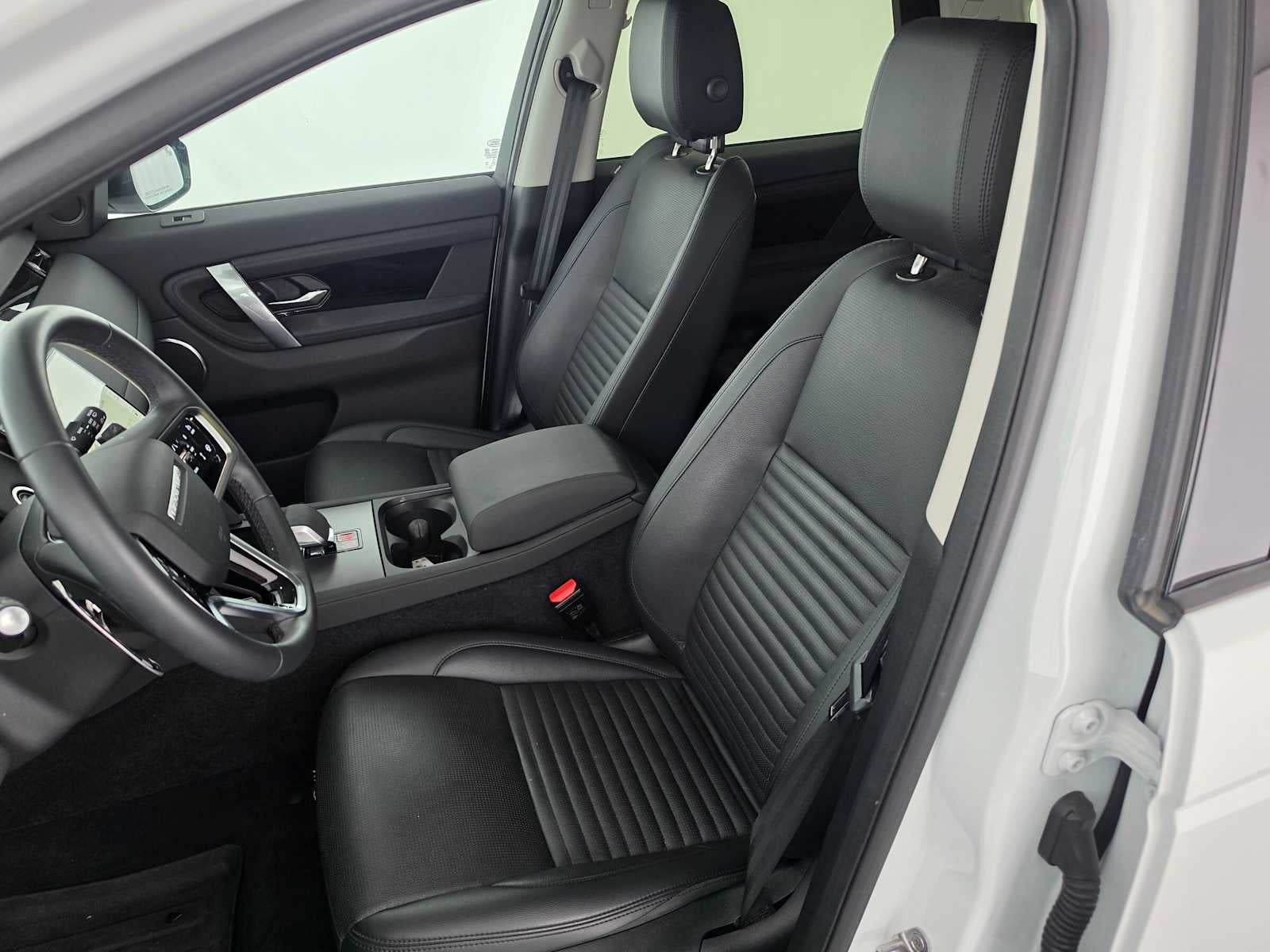 2025 Land Rover Discovery Sport S