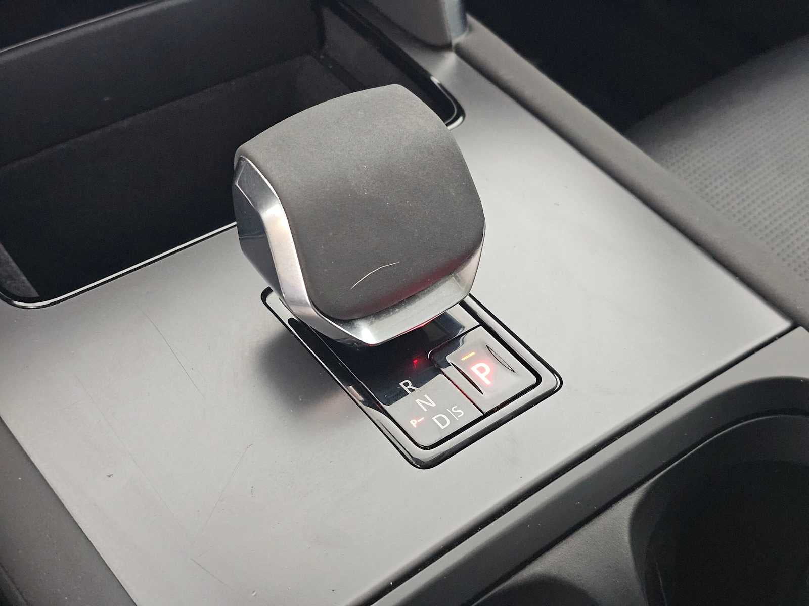 2024 Land Rover Discovery Sport Core S