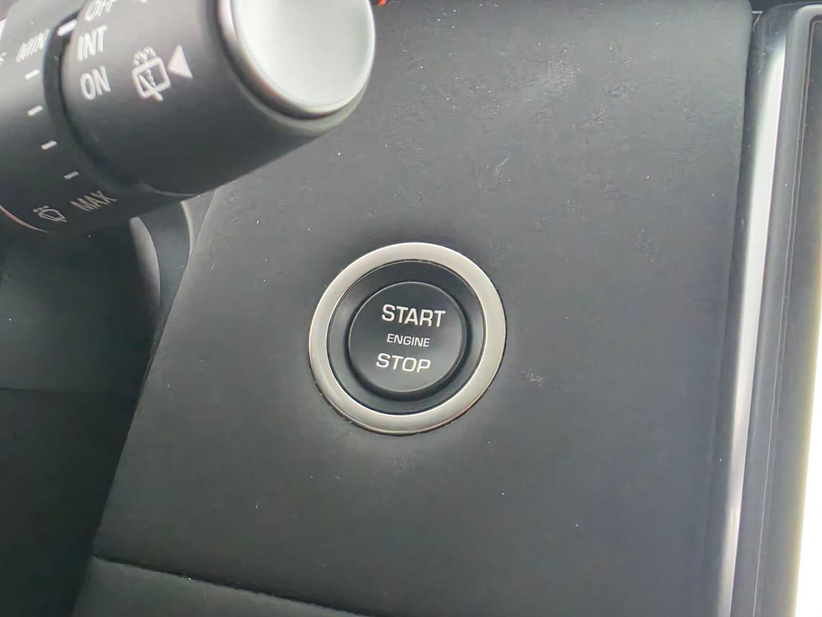 2025 Land Rover Discovery Sport S