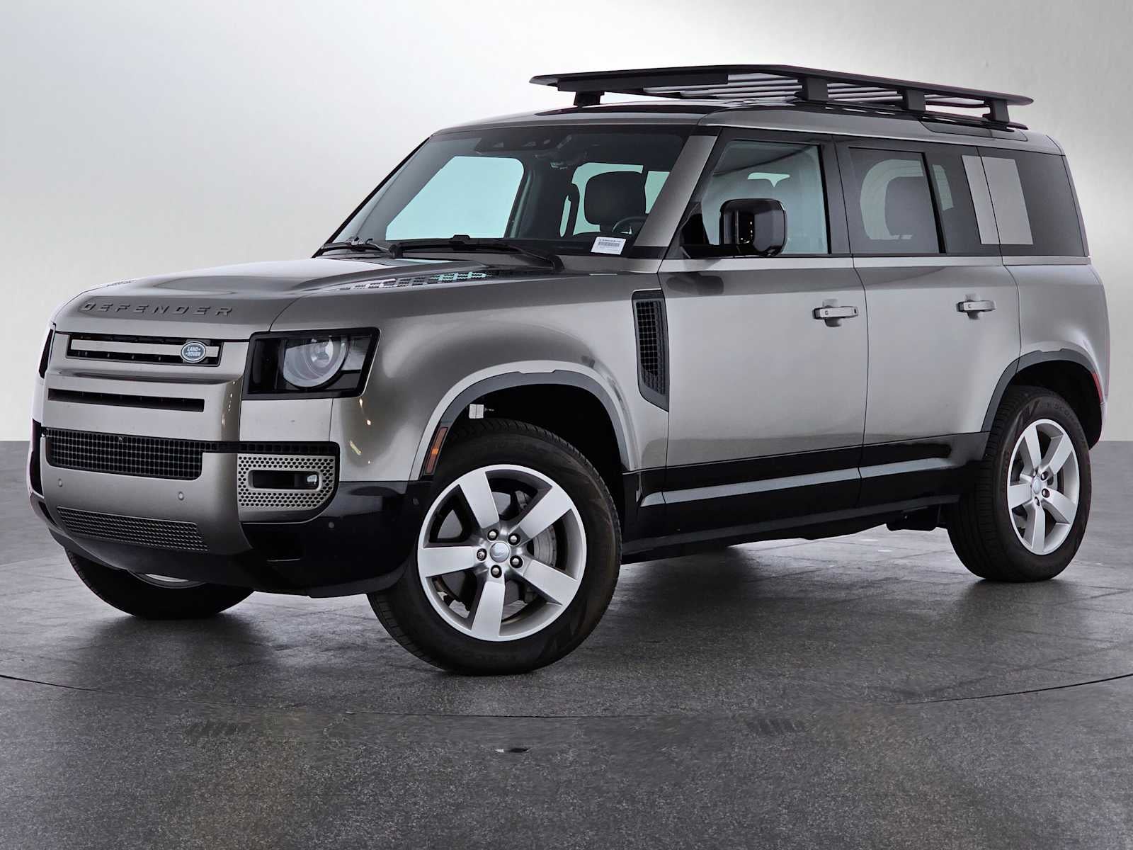 2025 Land Rover Defender X-Dynamic SE