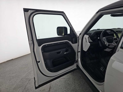 2026 Land Rover Defender X-Dynamic SE