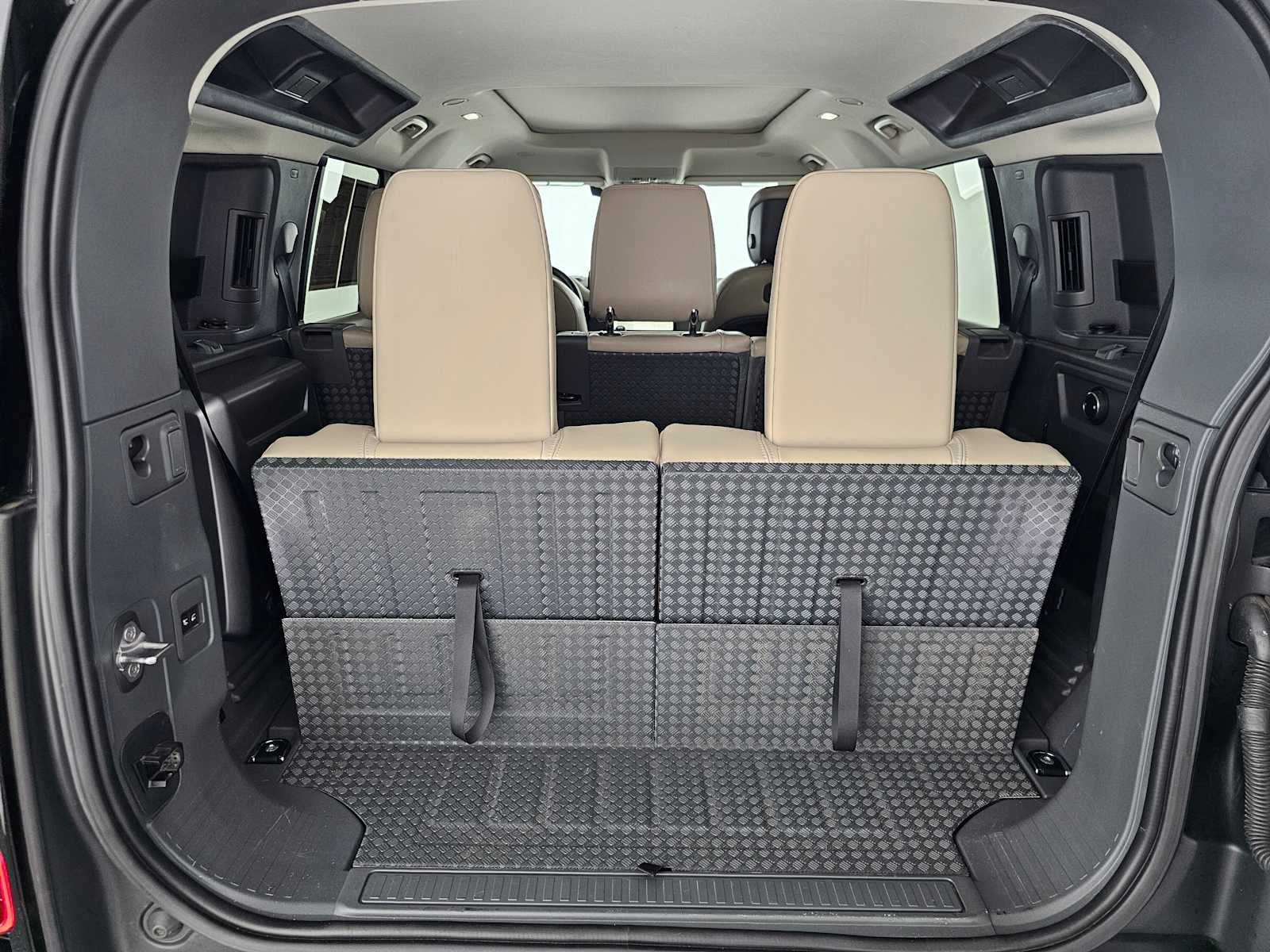 2020 Land Rover Defender HSE
