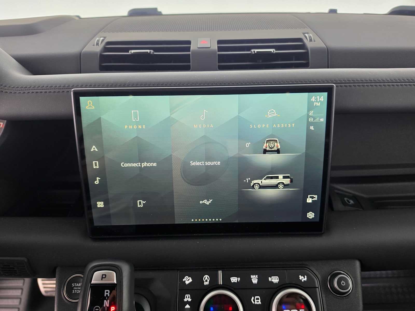 2024 Land Rover Defender V8
