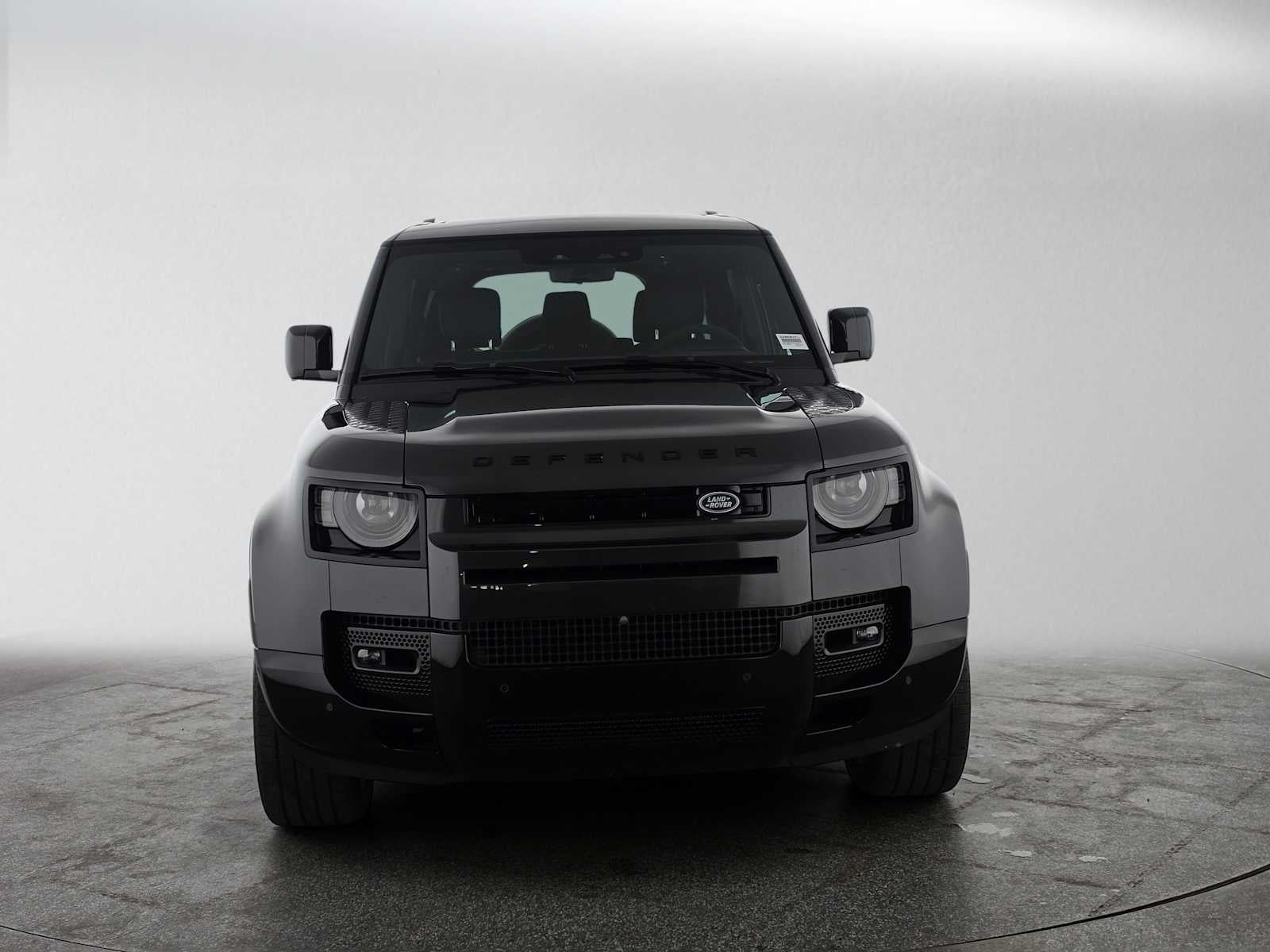 2024 Land Rover Defender V8