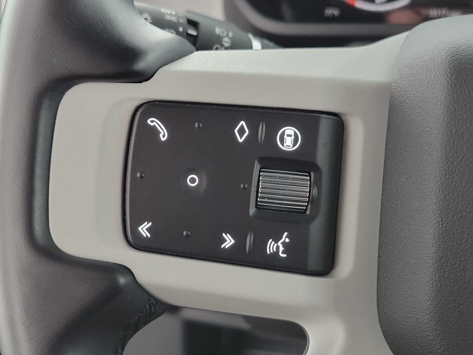 2024 Land Rover Defender S