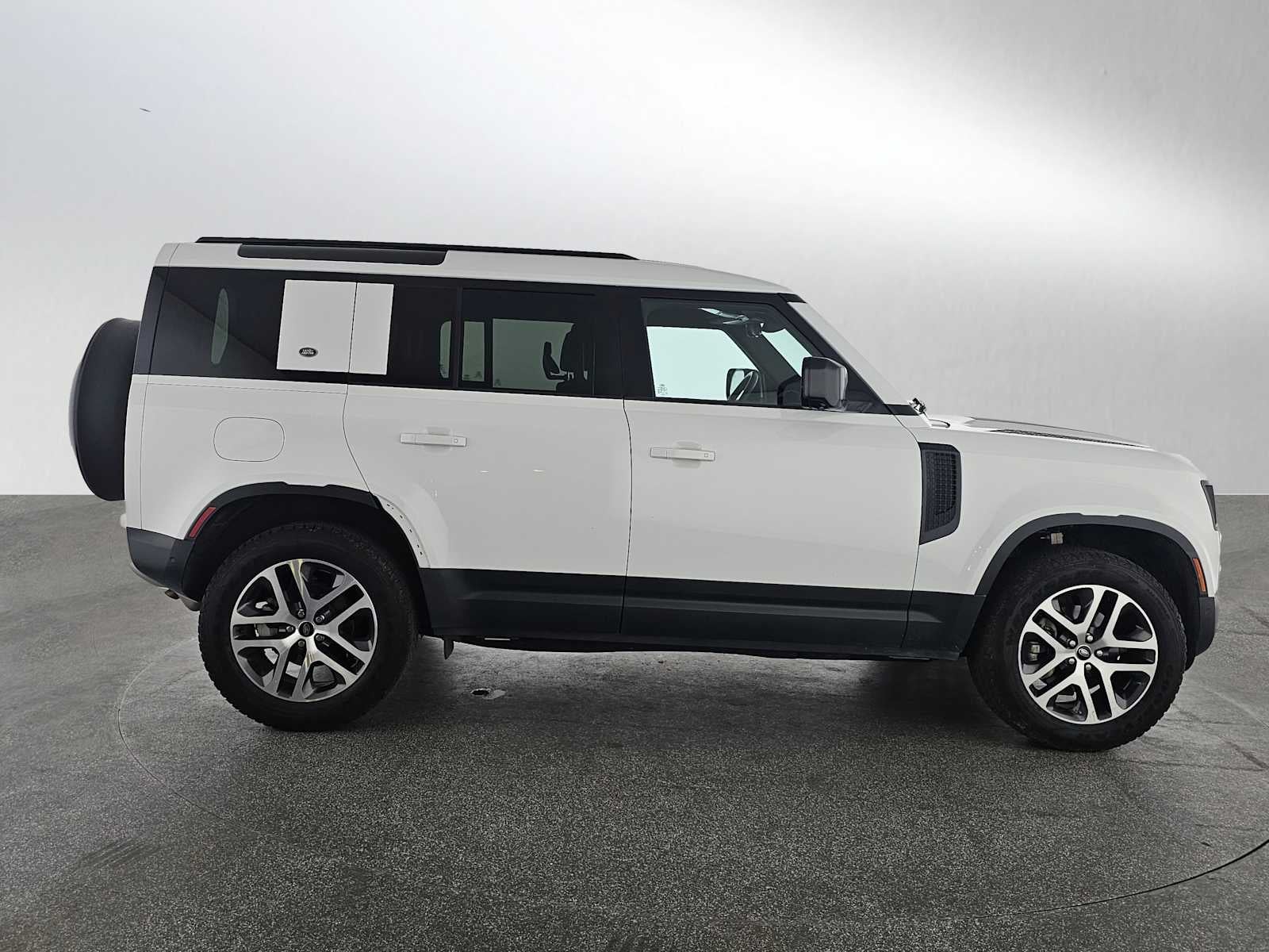2023 Land Rover Defender S