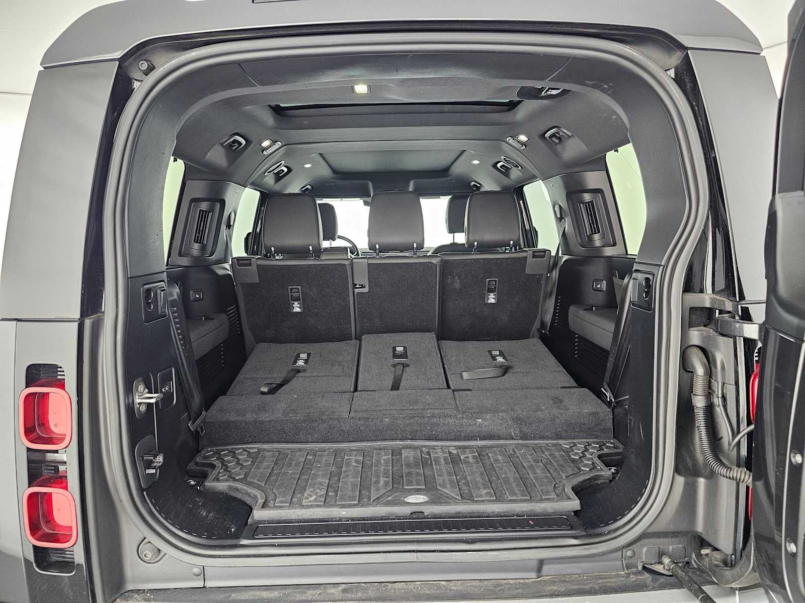 2023 Land Rover Defender S