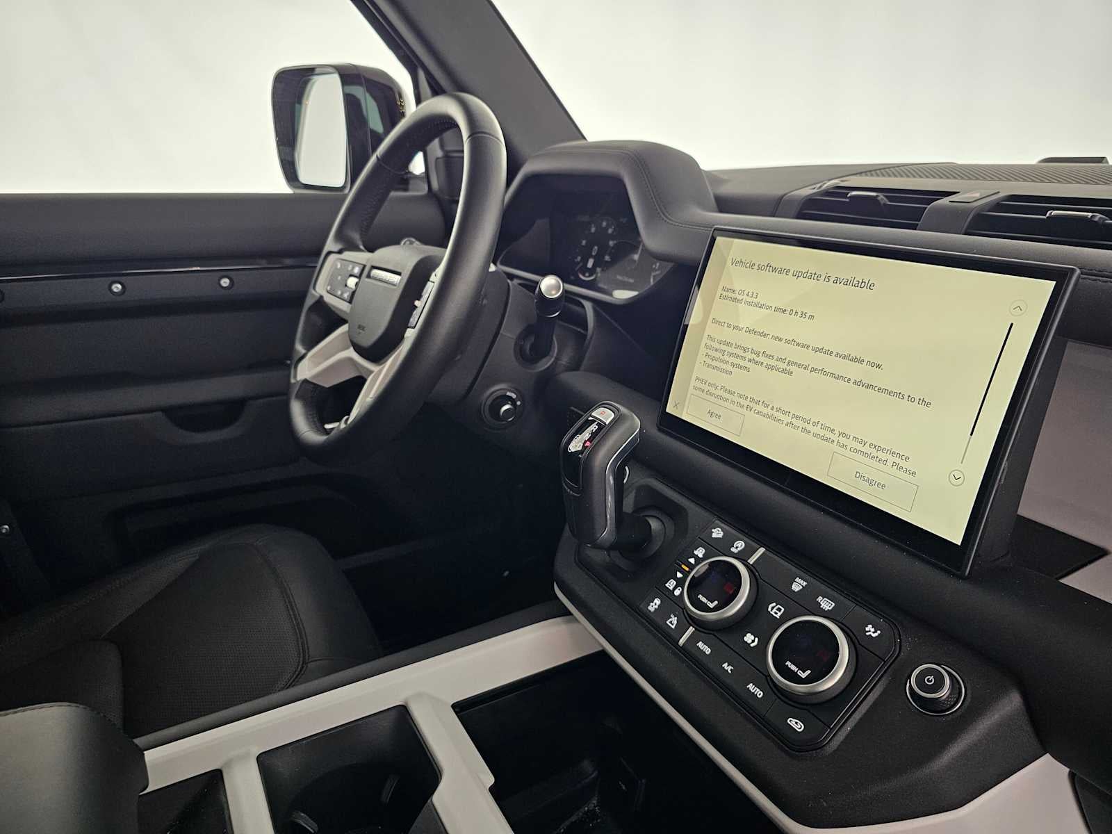 2025 Land Rover Defender S