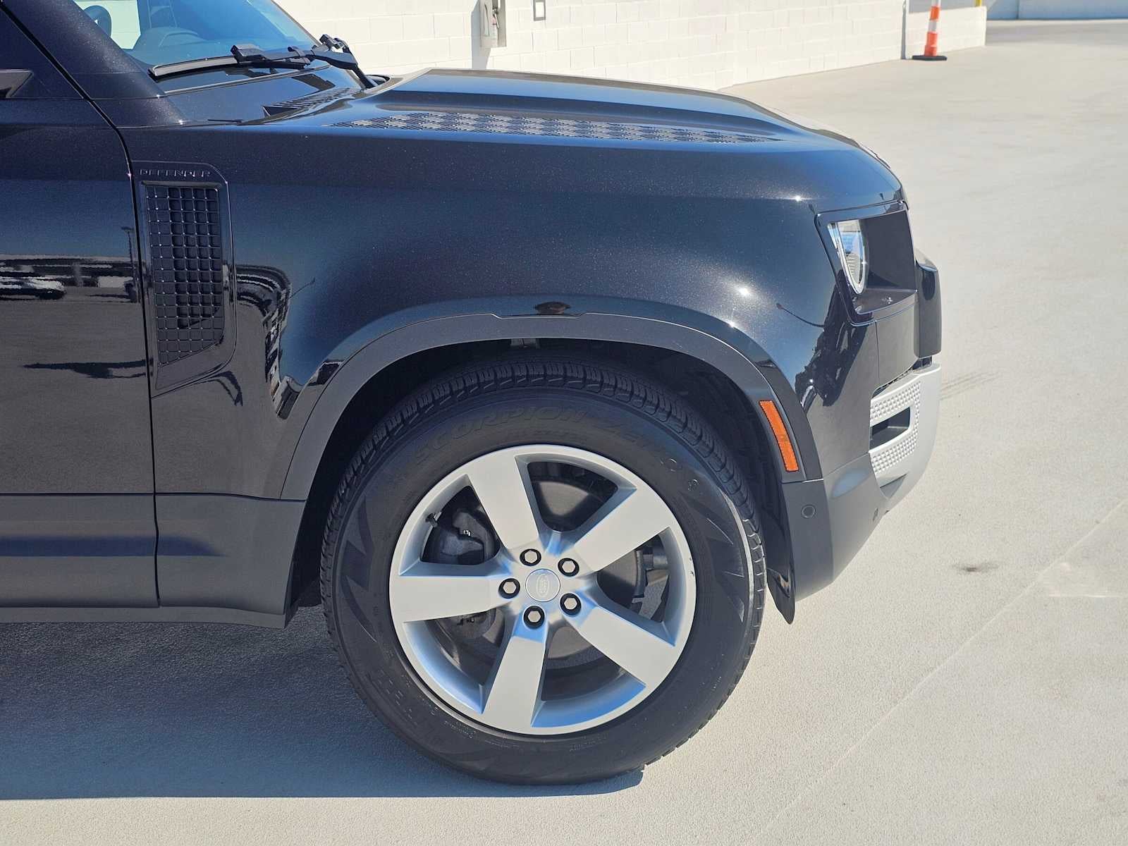 2023 Land Rover Defender 110 AWD