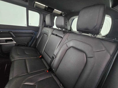 2023 Land Rover Defender SE
