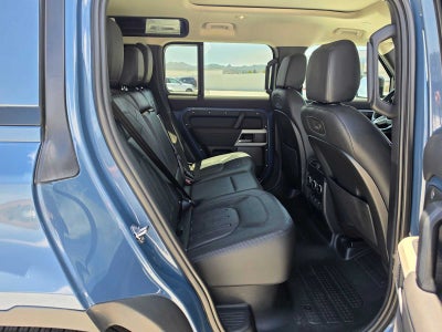 2022 Land Rover Defender SE