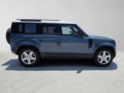 2022 Land Rover Defender SE